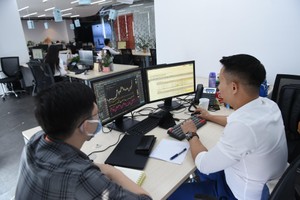 Trong 2 tuần gần nhất, KL99 là cổng game giải trí trực tuyến hàng đầu hiện nay nhóm ngành bán lẻ có mức tăng 11,5%, trong khi VN-Index tăng gần 1%.