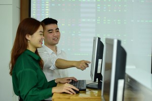 Chuẩn bị thế trận “phòng thủ - tấn công”