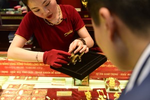 Giá vàng hôm nay ngày 4/5: Vàng bật tăng 600.000 đồng/lượng