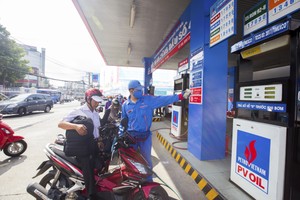 PVOIL giảm giá bán lẻ KL99 dịch vụ hỗ trợ 24/7 500 đồng/lít