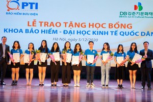 PTI trao học bổng cho sinh viên Đại học Kl992 cổng game cá cược quốc dân