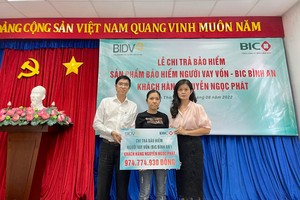 BIC chi trả gần 1 tỷ đồng tiền Kl99kl phiên bản hoạt động cho khách hàng vay vốn tại Cần Thơ
