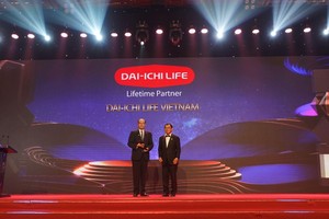 Ông Seigo Fujimaru – Phó Tổng Giám đốc Điều hành kiêm Phó Tổng Giám đốc Kl991.com nạp rút nhanh Tổng hợp Dai-ichi Life Việt Nam nhận giải “Kl991.com World Cup 2026 Chính Thức xuất sắc Châu Á” (Corporate Excellence Award) 
