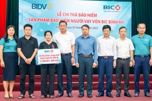 BIC chi trả gần 3,8 tỷ đồng quyền lợi Kl99kl phiên bản hoạt động BIC Bình An cho khách hàng vay vốn tại BIDV Hà Tĩnh 
