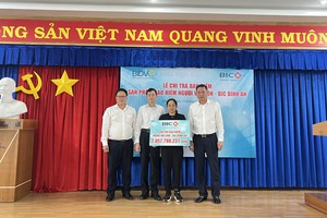 BIC chi trả hơn 2 tỷ đồng quyền lợi Kl99kl phiên bản hoạt động cho khách hàng vay vốn tại Lâm Đồng