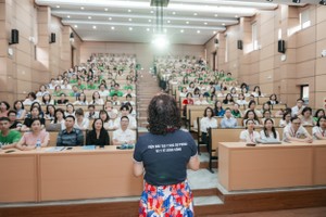 Khách hàng kỳ vọng tư vấn viên Kl99kl phiên bản hoạt động hiểu biết về sức khỏe cộng đồng để tư vấn và hỗ trợ hiệu quả hơn. Ảnh: Thu Hằng 