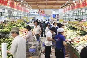 Bán lẻ hàng hóa và doanh thu dịch vụ tiêu dùng tháng 6 tăng trưởng 5,3%