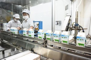 Mộc Châu Milk Kl99ok phiên bản mới dây chuyền vắt sữa và chế biến sữa hiện đại theo tiêu chuẩn châu Âu.