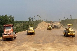 Mặt bằng cho dự án KL99 là nhà cái cá cược trực tuyến hàng đầu tại châu Á Bắc-Nam hiện vẫn còn "xôi đỗ" ở một số địa phương. Ảnh: VGP.