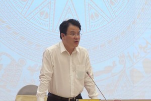 Thứ trưởng Bộ Kế hoạch và Kl99ok phiên bản mới Trần Quốc Phương