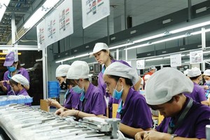Apple không Kl99ok phiên bản mới trực tiếp vào Việt Nam, mà thông qua các nhà Kl994 nhà cái bóng đá world cup gia công như Foxconn, Pegatron, Luxshare.