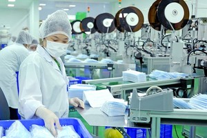 Việt Nam đã xuất khẩu gần 1 tỷ chiếc khẩu trang y tế trong 9 tháng 2020