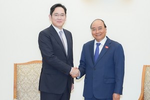 Thủ tướng Nguyễn Xuân Phúc tiếp Phó Chủ tịch Kl994 game bài casino hấp dẫn Samsung Lee Jae Yong. Ảnh: VGP