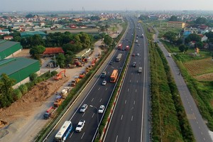 Một đoạn KL99 là nhà cái cá cược trực tuyến hàng đầu tại châu Á Bắc - Nam qua địa phận Hà Nội.