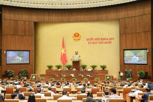 Quốc hội sửa Luật Cư trú, sổ hộ khẩu có giá trị tới năm 2022
