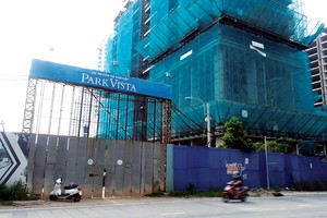 Dự án Park Vista đã “đắp chiếu” hơn 2 năm nay do chủ Kl99ok phiên bản mới vướng nhiều sai phạm. Ảnh: Việt Dũng