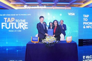 Prudential Việt Nam ký kết triển khai chấp nhận thanh toán không tiếp xúc bằng điện thoại di động