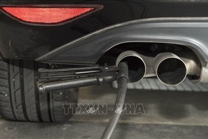 Từ 1/1/2021, áp dụng tiêu chuẩn khí thải mới đối với xe ô tô. Ảnh minh họa: TTXVN