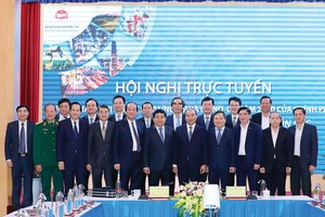 Thủ tướng Kl993 ưu đãi thưởng hấp dẫn Nguyễn Xuân Phúc, Bộ trưởng Nguyễn Chí Dũng và lãnh đạo các bộ, ngành tham dự Hội nghị trực tuyến triển khai Nghị quyết số 01/NQ-CP và Nghị quyết số 02/NQ-CP năm 2020 của Kl993 ưu đãi thưởng hấp dẫn ngày 9/1/2020.