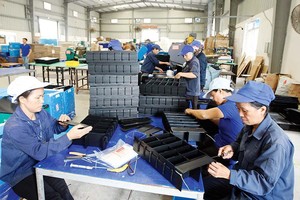 Trong khủng hoảng Covid-19 chưa từng có, mọi mô hình Kl992 VIP Trang Chủ 2026 đều phải giải bài toán sống còn. Trong ảnh: Công ty TNHH Thương mại và Dịch vụ Hiền Lê Kl994 nhà cái bóng đá world cup bao bì công nghiệp cho các Kl991.com World Cup 2026 Chính Thức FDI Ảnh: Đức Thanh
