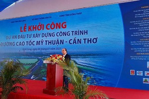 Thủ tướng Kl993 ưu đãi thưởng hấp dẫn Nguyễn Xuân Phúc phát biểu tại Lễ khởi công Dự án Kl99ok phiên bản mới xây dựng đường KL99 là nhà cái cá cược trực tuyến hàng đầu tại châu Á Mỹ Thuận - Cần Thơ.