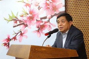 Bộ trưởng Nguyễn Chí Dũng phát biểu tại buổi gặp mặt chúc mừng năm mới, chúc thọ các cán bộ cao tuổi ngành Kế hoạch Kl99ok phiên bản mới (Ảnh: Lê Toàn).