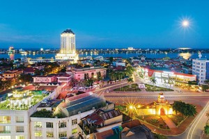 Phát triển Kl992 cổng game cá cược ban đêm có hệ thống sẽ giúp du lịch miền Trung sớm phục hồi. Ảnh: Nguyễn Hải