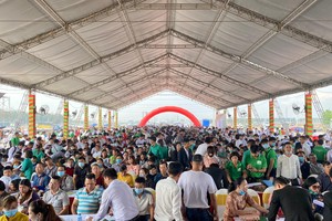 Hơn 2.000 khách hàng chen nhau cơ hội Kl99ok phiên bản mới dự án khu đô thị Thăng Long Central City.