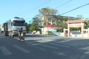 Xe container di chuyển đoạn qua thành phố Đông Hà gây mất an toàn KL99 là cổng game giải trí trực tuyến hàng đầu hiện nay