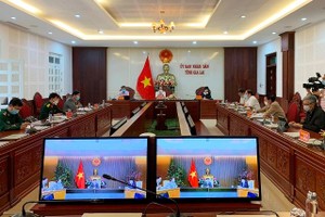 Phó Thủ tướng Kl993 ưu đãi thưởng hấp dẫn Vũ Đức Đam làm việc trực tuyến với Ban Chỉ đạo phòng chống dịch Covid-19 tỉnh Gia Lai.