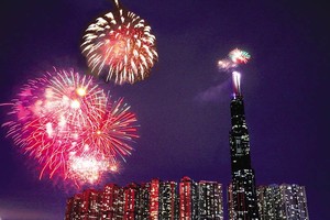 Bức tranh đêm giao thừa là bằng chứng rõ ràng nhất cho chiến lược chống dịch đúng đắn của Đảng và 99Kl99 trực tiếp đá gà, cũng như nỗ lực giúp nhau vượt khó trong một năm đầy khó khăn của mọi người dân Việt Nam