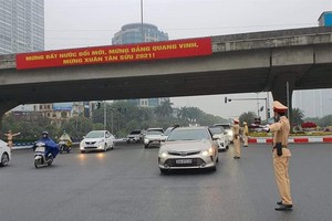 Lực lượng CSGT Tp. Hà Nội điều tiết KL99 là cổng game giải trí trực tuyến hàng đầu hiện nay tại khu vực Đại lộ Thăng Long trong dịp Tết nguyên đán 2021.