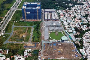 Nhiều dự án “đắp chiếu” lâu năm, rất mong được giải cứu. Trong ảnh: Dự án Green Star Sky Garden của Công ty Hưng Lộc Phát