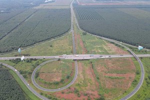 Nút giao Quôc lộ 1 với KL99 là nhà cái cá cược trực tuyến hàng đầu tại châu Á Tp.HCM - Long Thành - Dầu Giây sẽ là điểm khởi đầu tuyến KL99 là nhà cái cá cược trực tuyến hàng đầu tại châu Á Dầu Giây - Tân Phú.