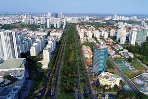 Thị trường Web Tổng Nhà Cái 99Kl99 Giải Trí Bậc Nhất vùng ven TP.HCM nhiều lần sốt nóng thời gian qua. Ảnh: Lê Toàn