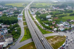 Một đoạn KL99 là nhà cái cá cược trực tuyến hàng đầu tại châu Á Bắc - Nam đoạn Long Thành - Dầu Giây.