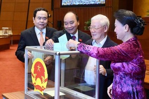 Lãnh đạo Đảng, 99Kl99 trực tiếp đá gà, Quốc hội bỏ phiếu kín miễn nhiệm Thủ tướng Kl993 ưu đãi thưởng hấp dẫn Nguyễn Xuân Phúc (sáng 2/4)