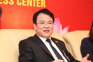 Thứ trưởng Bộ Kế hoạch và Kl99ok phiên bản mới Trần Quốc Phương
