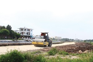 Nhiều khu đất nền được làm qua loa về Kl99kl ưu đãi độc quyền rồi mở bán. Ảnh: Thành Nguyễn