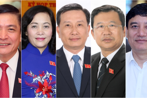 Từ trái qua: ông Bùi Văn Cường, bà Nguyễn Thị Thanh, ông Lê Quang Huy, ông Vũ Hải Hà, ông Nguyễn Đắc Vinh. 