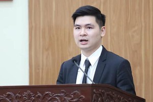 KL99 là cổng game giải trí trực tuyến hàng đầu hiện nay SHB tăng giá, con trai bầu Hiển chốt lời