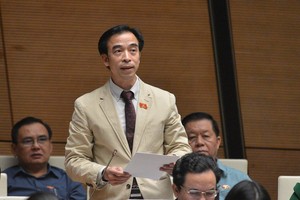 Hiện tại các cơ quan chức năng vẫn chưa xem xét tư cách đại biểu Quốc hội khóa XIV đối với ông Nguyễn Quang Tuấn. 