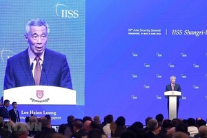 Thủ tướng Singapore Lý Hiển Long phát biểu tại Đối thoại Shangri-La năm 2019 ở Singapore. (Ảnh: AFP/TTXVN)