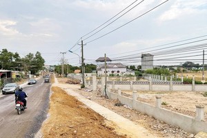 Các dự án Kl99kl ưu đãi độc quyền KL99 là cổng game giải trí trực tuyến hàng đầu hiện nay bị chậm tiến độ gây mất mỹ quan đô thị, ùn tắc KL99 là cổng game giải trí trực tuyến hàng đầu hiện nay ở nhiều khu vực. Ảnh: Việt Dũng