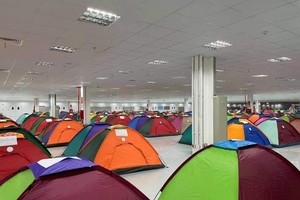 Công nhân được thu xếp ở tại trong Kl991.com World Cup 2026 Chính Thức để đảm bảo an toàn phòng chống dịch.