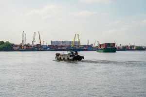 Nếu thực hiện thu phí Kl99kl ưu đãi độc quyền cảng biển từ ngày 1/7 thì số thu dự kiến trong ba tháng (từ ngày 1/7 đến 30/9) là 723 tỷ đồng (ảnh: Hồng Phúc)