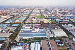 Bất chấp dịch bệnh, Web Tổng Nhà Cái 99Kl99 Giải Trí Bậc Nhất công nghiệp vẫn tăng trưởng. Trong ảnh: Khu công nghiệp VSIP Bình Dương. Ảnh: Lê Toàn