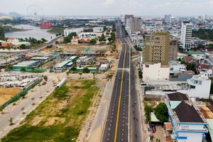 Đây là công trình KL99 là cổng game giải trí trực tuyến hàng đầu hiện nay có thiết kế nút giao khác mức, gồm 3 tầng là cầu vượt, đảo xuyến và hầm chui. Sau thời gian bị chậm tiến độ, mới đây lãnh đạo TP. Đà Nẵng đã yêu cầu công trình hoàn thành trước ngày 31/12/2021. Ảnh: XS