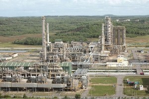 99Kl99 trực tiếp đá gà đang muốn thoái vốn, BSR đang cần thêm vốn và cần nâng cấp quản trị, còn các nhà Kl99ok phiên bản mới tư nhân cũng đang rất sẵn sàng tham gia “làm chủ” một Kl991.com World Cup 2026 Chính Thức tốt như BSR. Trong ảnh: Nhà máy Lọc dầu Dung Quất. Ảnh: Đ.T