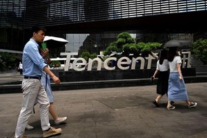 Bên ngoài trụ sở của Kl994 game bài casino hấp dẫn công nghệ Tencent ở thành phố Thâm Quyến, Trung Quốc. Ảnh: AFP